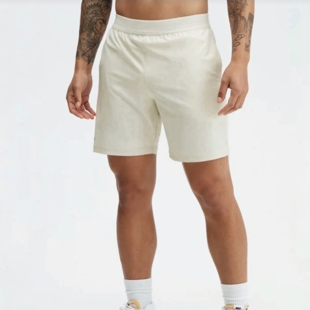 NWT Fabletics 9" Fundamental Short szS  BinAA